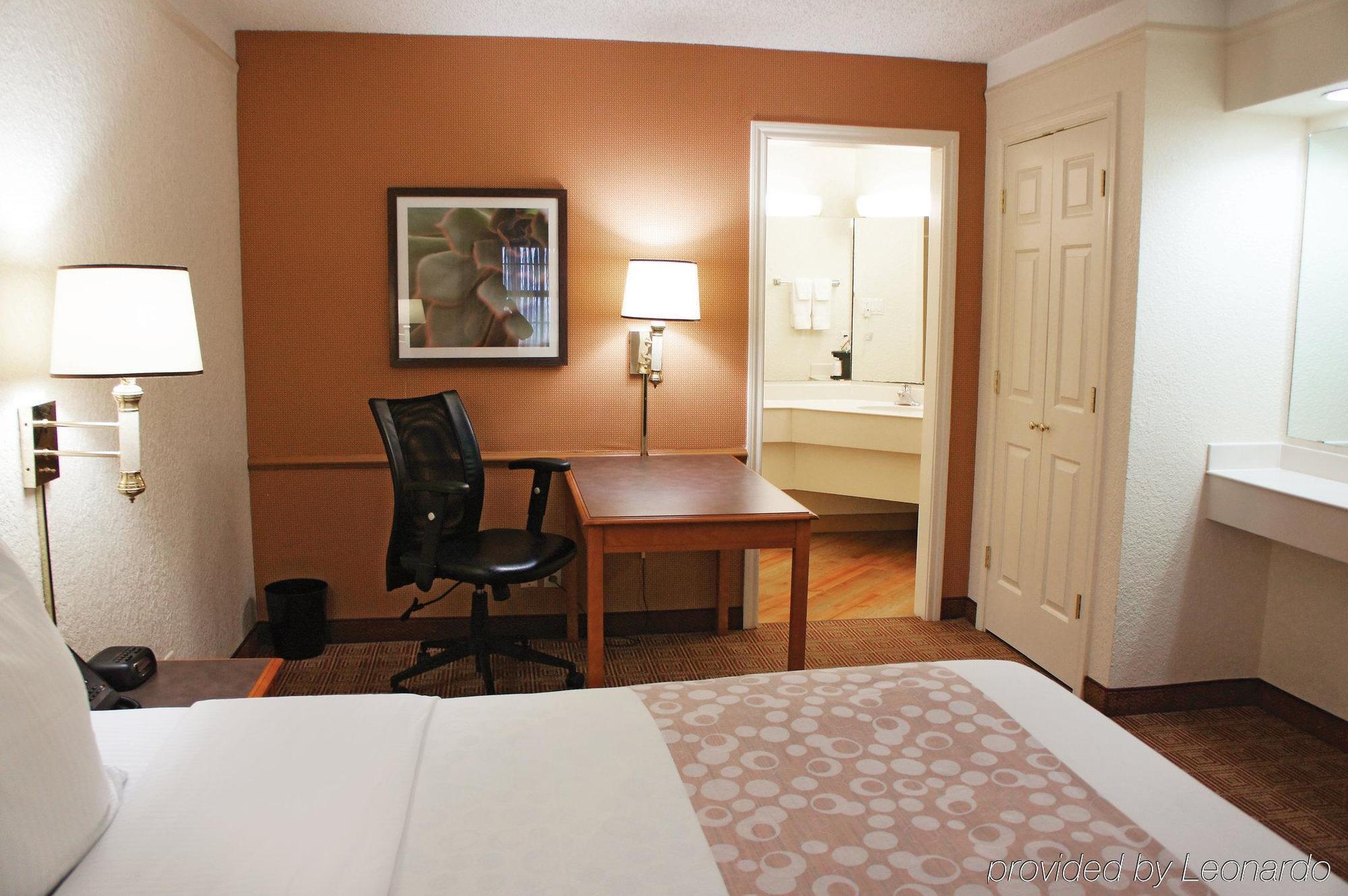 Travelodge By Wyndham Houston Cy-Fair Dış mekan fotoğraf